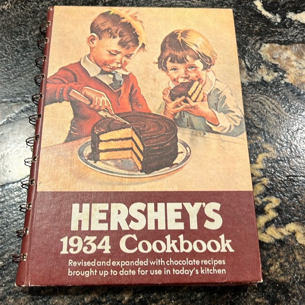 Vtg Hershey’s 1934 Cookbook 95 pages of recipes drinks cookies pies cakes,  1971
